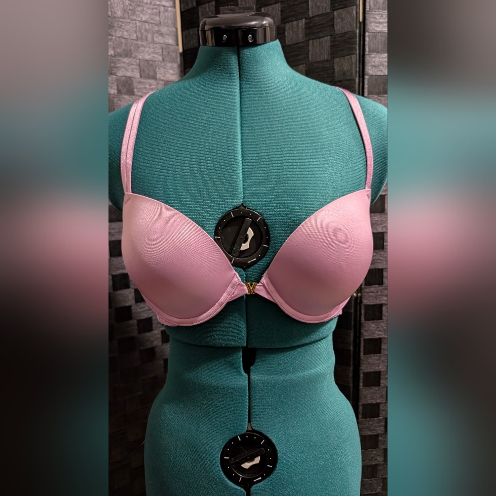 Victoria's Secret Very Sexy Lavender Push-Up Bra